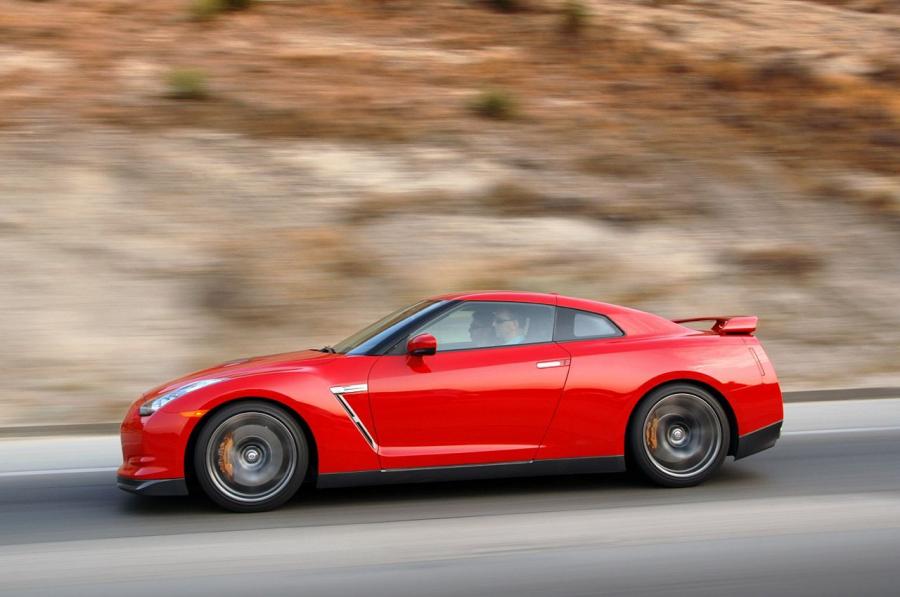  Nissan GT-R 2007 года  (фото 227 из 480)